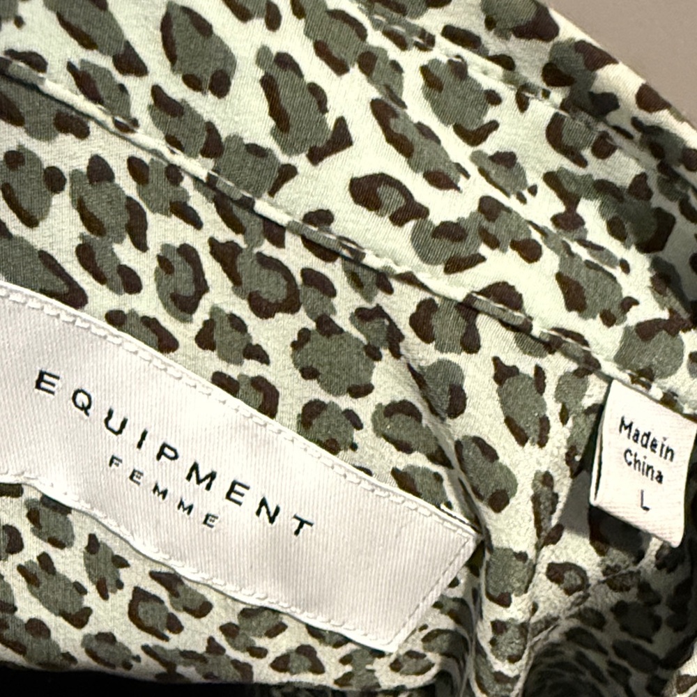B36 Equipment Women's Large Leopard Print Button-Down Shirt - Picture 2 of 6